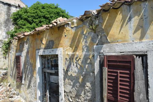 House for renovation in Stara Mokošica  2