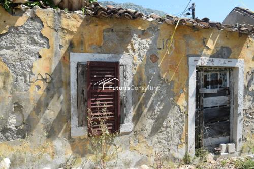 House for renovation in Stara Mokošica  3